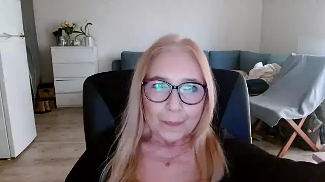 sofia xkiss online show from January 23, 11:04 am