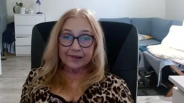 sofia xkiss online show from February 24, 10:48 am