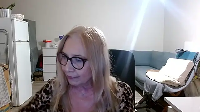 sofia xkiss online show from March 17, 9:34 pm