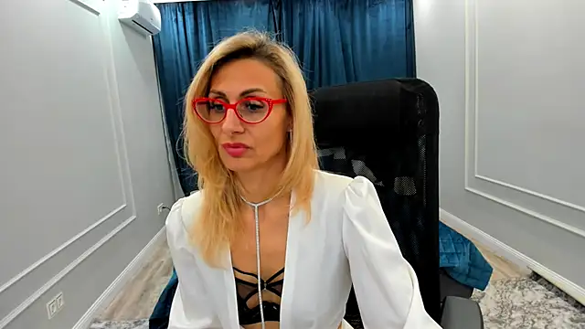 MuseOfStage online show from January 19, 2:38 pm