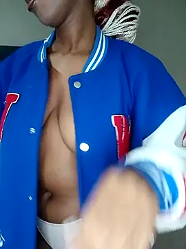 Snapshot of Shria107 chatting on February 10, 4:14 pm Shria107 online show from February 10, 4:14 pm