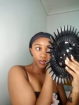 Snapshot of Shria107 chatting on September 22, 10:45 pm Shria107 online show from September 22, 10:45 pm