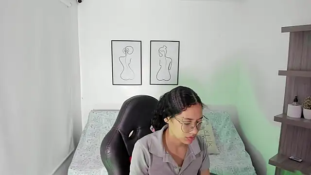 MAILYLOVE1 online show from December 14, 12:44 pm