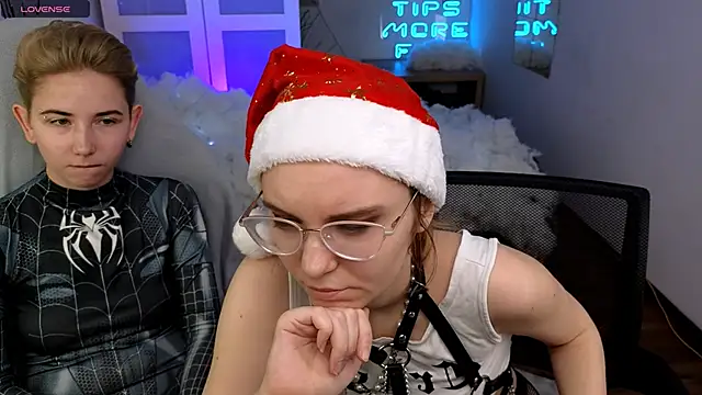 Snapshot of velvetvalkyries chatting on December 29, 2:00 pm velvetvalkyries online show from December 29, 2:00 pm