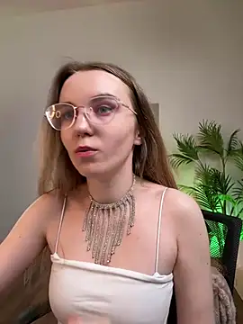 Snapshot of velvetvalkyries chatting on February 25, 4:42 pm velvetvalkyries online show from February 25, 4:42 pm