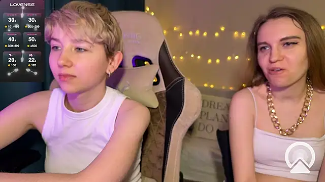 Snapshot of velvetvalkyries chatting on March 15, 5:26 pm velvetvalkyries online show from March 15, 5:26 pm