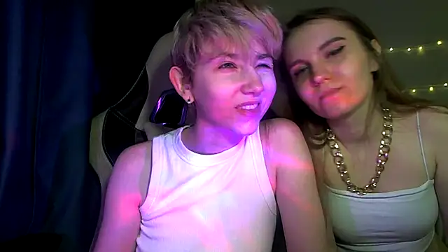 Snapshot of velvetvalkyries chatting on March 15, 8:32 pm velvetvalkyries online show from March 15, 8:32 pm