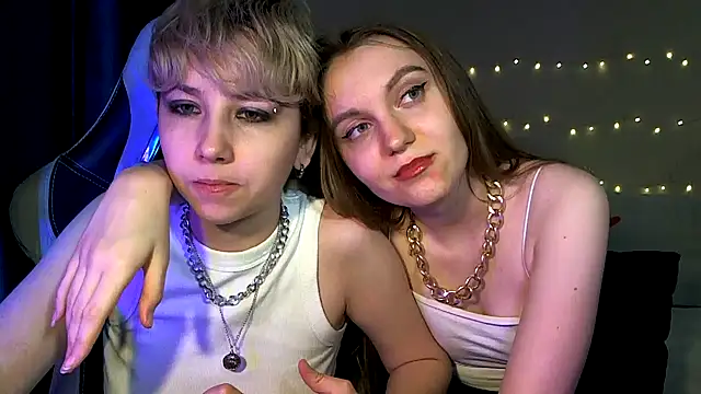 Snapshot of velvetvalkyries chatting on March 16, 6:01 pm velvetvalkyries online show from March 16, 6:01 pm