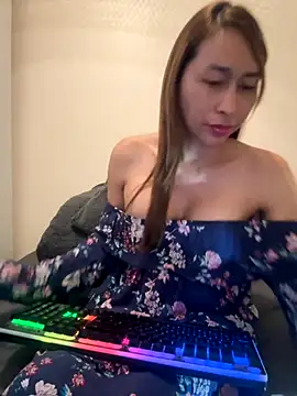 Snapshot of cieloadriano2024 chatting on September 17, 12:18 pm cieloadriano2024 online show from September 17, 12:18 pm