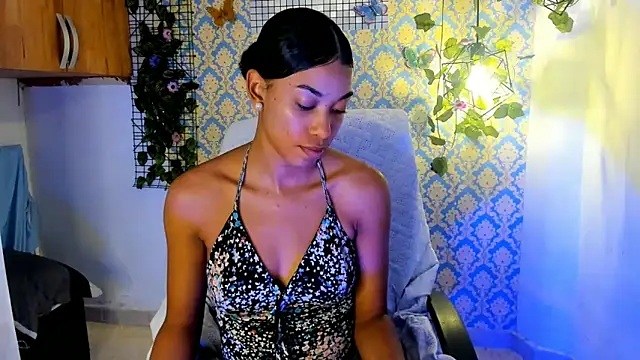 sasha fox00 online show from December 2, 6:43 pm