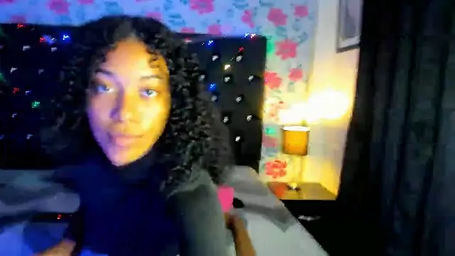 sasha fox00 online show from December 4, 6:28 pm