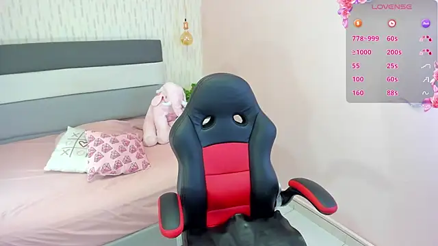 ALICESTARKK online show from March 11, 7:14 pm