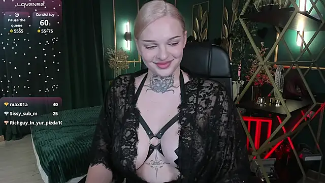 Snapshot of SherriMartinez chatting on February 28, 9:58 am SherriMartinez online show from February 28, 9:58 am