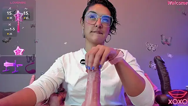 Kaira mosse online show from January 15, 12:04 pm