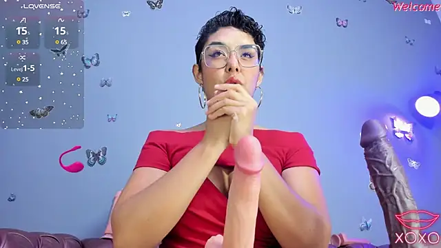 Kaira mosse online show from March 6, 12:30 pm