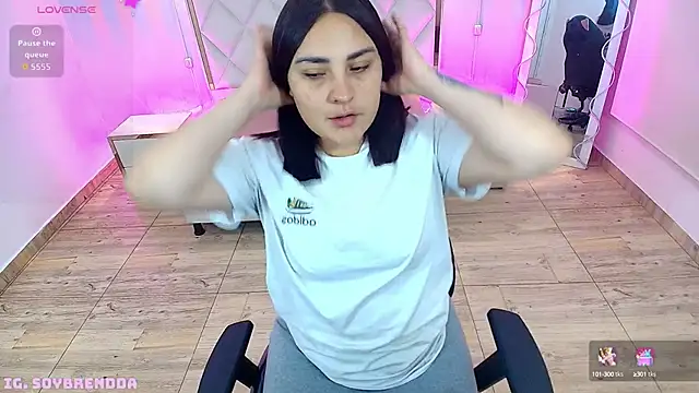 Brendda tay online show from September 15, 3:17 am