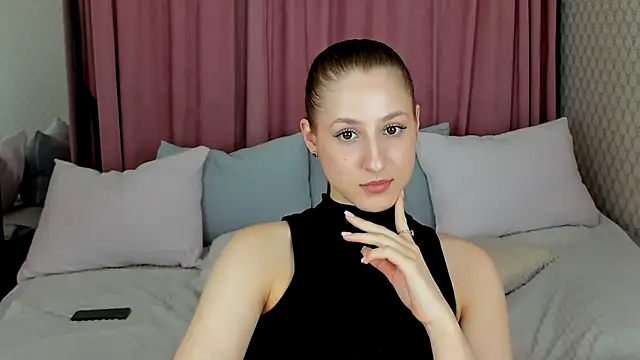 BritneyCruze online show from December 12, 3:37 pm