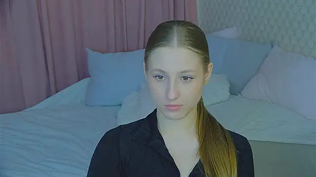 BritneyCruze online show from March 10, 11:10 am