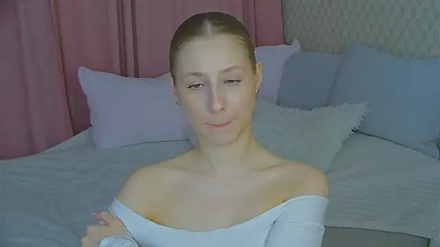 BritneyCruze online show from March 21, 11:01 am