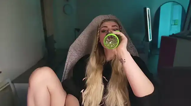 ce leste   online show from January 26, 8:23 pm