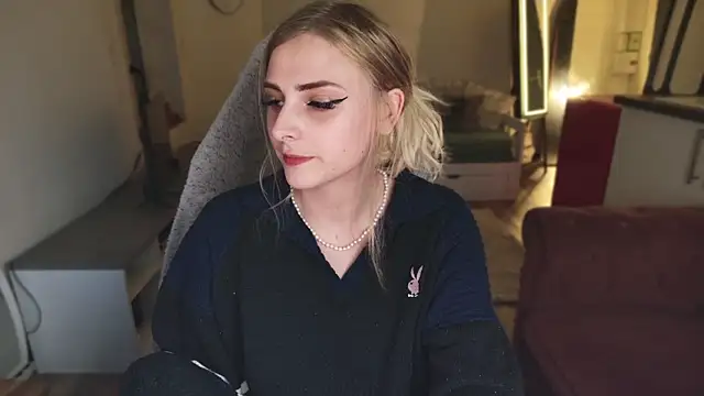 ce leste   online show from February 22, 9:04 pm