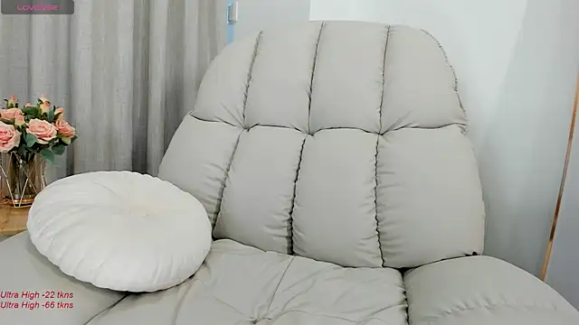 Snapshot of yumisunn chatting on March 9, 4:38 am yumisunn online show from March 9, 4:38 am