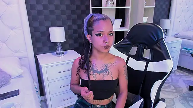 rave connor online show from December 3, 7:11 pm