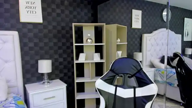 rave connor online show from December 5, 7:06 pm