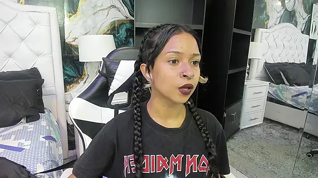 rave connor online show from November 3, 6:53 pm