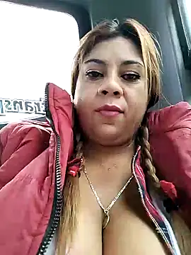 Laura-Hernandez online show from December 18, 2:38 pm