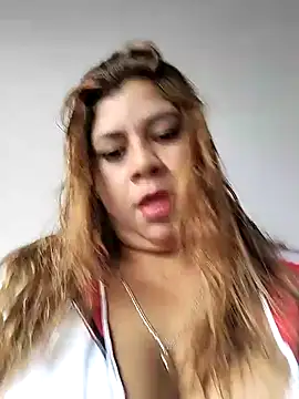 Laura-Hernandez online show from January 10, 3:58 pm