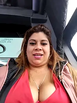 Laura-Hernandez online show from February 11, 10:50 pm