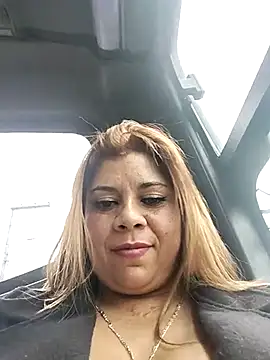 Laura-Hernandez online show from March 1, 6:00 pm