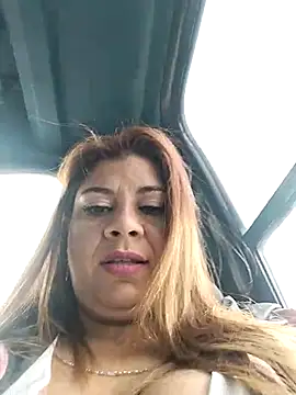 Laura-Hernandez online show from March 17, 3:40 pm