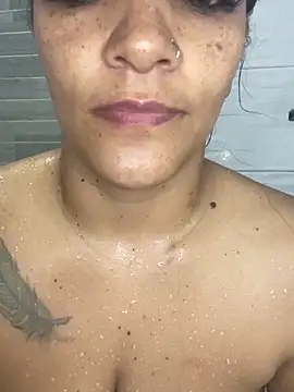 Snapshot of Stefyrossy chatting on November 6, 1:17 am Stefyrossy online show from November 6, 1:17 am