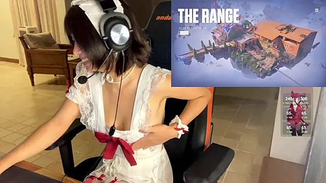 Snapshot of JayJaylov chatting on December 25, 8:28 pm JayJaylov online show from December 25, 8:28 pm