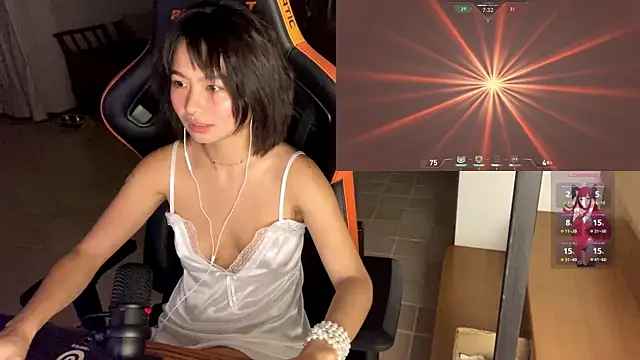 Snapshot of JayJaylov chatting on February 3, 2:55 pm JayJaylov online show from February 3, 2:55 pm