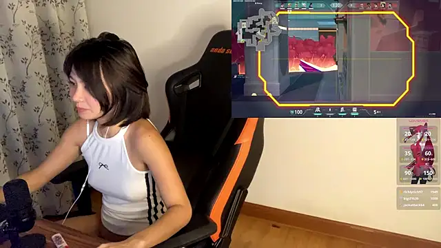 Snapshot of JayJaylov chatting on February 18, 9:20 pm JayJaylov online show from February 18, 9:20 pm