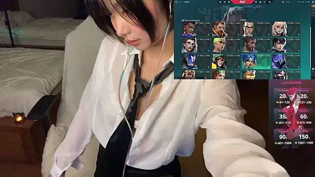 Snapshot of JayJaylov chatting on October 22, 6:40 pm JayJaylov online show from October 22, 6:40 pm