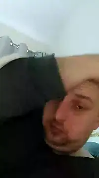 Snapshot of HE-M123 chatting on December 12, 8:25 am HE-M123 online show from December 12, 8:25 am