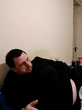 Snapshot of HE-M123 chatting on January 1, 5:44 pm HE-M123 online show from January 1, 5:44 pm