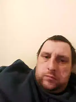 Snapshot of HE-M123 chatting on January 19, 8:09 pm HE-M123 online show from January 19, 8:09 pm