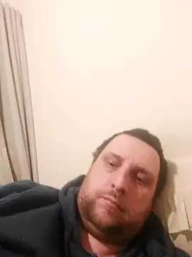 Snapshot of HE-M123 chatting on March 16, 10:09 pm HE-M123 online show from March 16, 10:09 pm