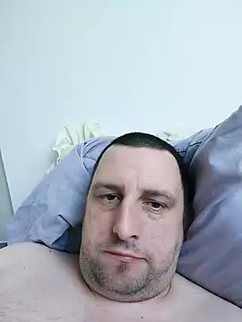 Snapshot of HE-M123 chatting on September 30, 7:57 am HE-M123 online show from September 30, 7:57 am