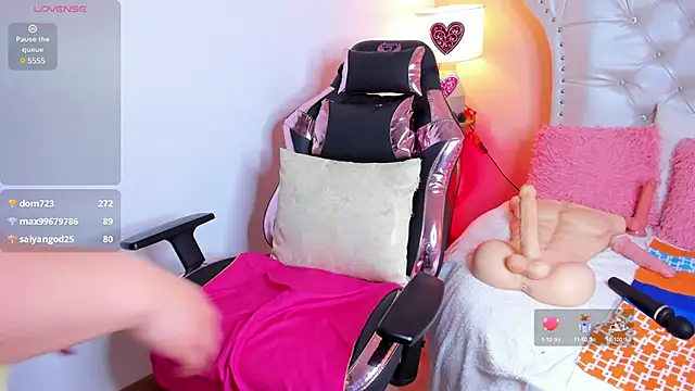 AliceLamore online show from March 20, 5:58 pm