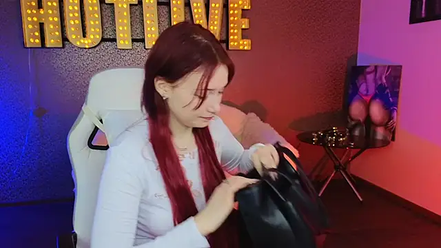 Snapshot of Eridabytrend chatting on February 10, 12:18 pm Eridabytrend online show from February 10, 12:18 pm