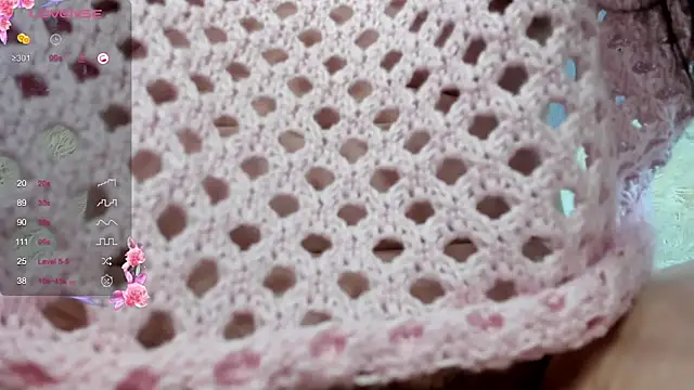 Snapshot of sandravegas1 chatting on December 1, 4:29 pm sandravegas1 online show from December 1, 4:29 pm