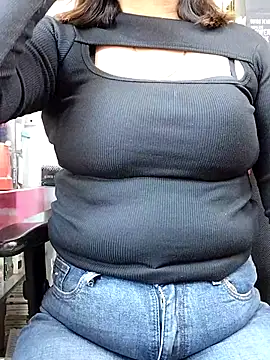 Snapshot of QueenHaryana chatting on March 21, 8:50 am QueenHaryana online show from March 21, 8:50 am