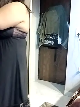 Snapshot of QueenHaryana chatting on November 29, 8:28 am QueenHaryana online show from November 29, 8:28 am