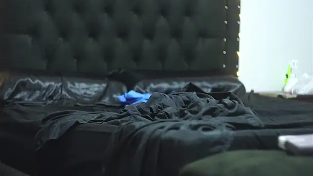 Snapshot of Sexofernandez24 chatting on February 1, 3:19 am Sexofernandez24 online show from February 1, 3:19 am